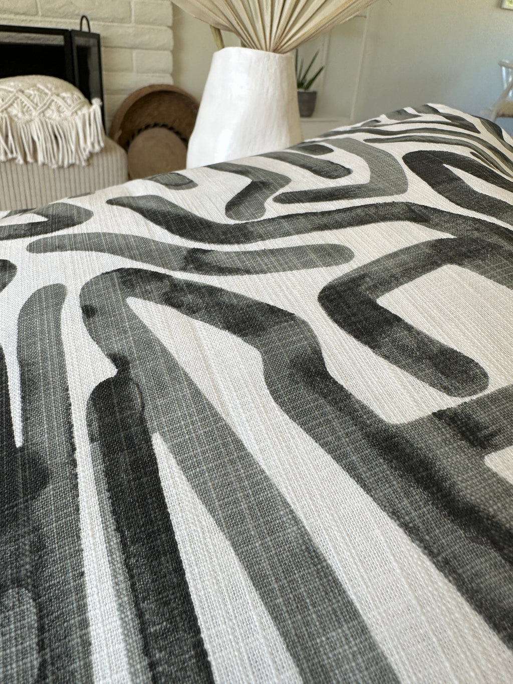 Labyrinth Pillow Cover - Black